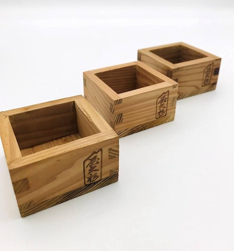 屋久杉　木箱　茶筒　花瓶　ぐい呑み　4点 屋久杉 木箱 茶筒 花瓶 ぐい呑み 4点 屋久杉ぐい呑み | （株）